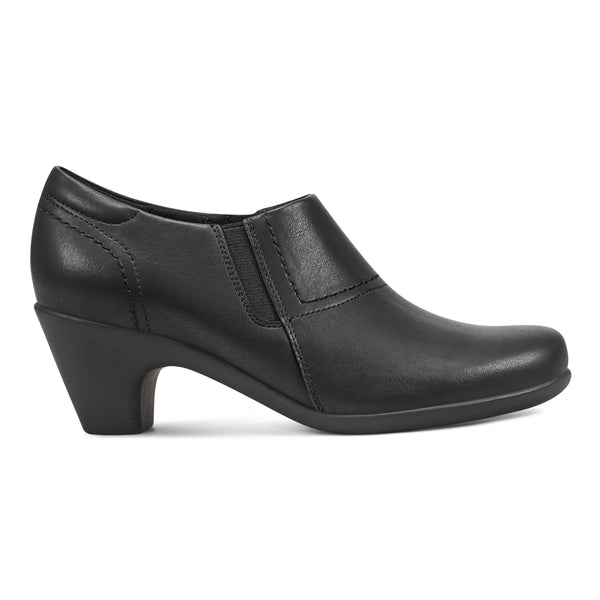 Easy Spirit Caine Round Toe Shooties Black