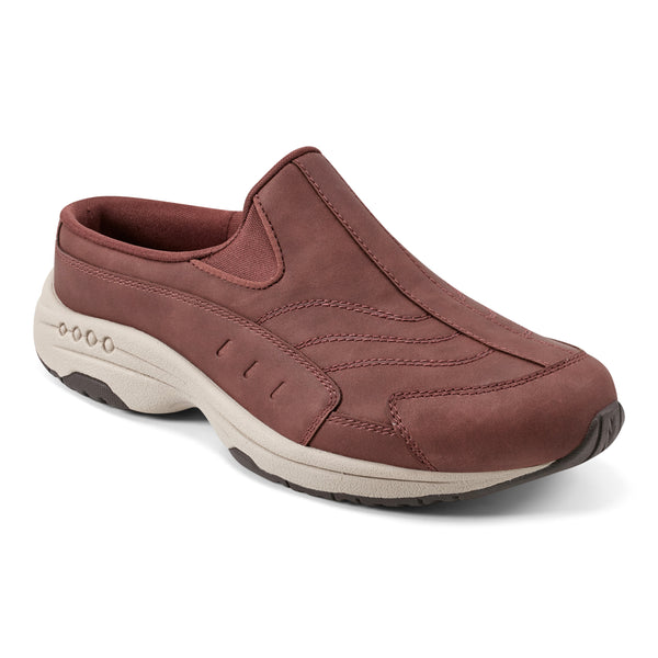 easy spirit Traveltime Clogs Dark Red